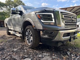 2023 Nissan TITAN XD Crew Cab Platinum Reserve 4x4 - Primary Damage Right Image